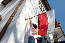 Zestaw Flaga Polski 112x70 + Drzewiec 120cm
